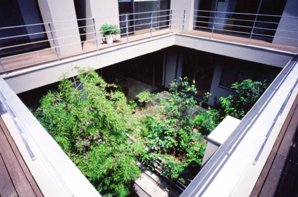 中庭を中心に、家族の絆が育まれる住まい Y邸