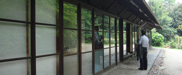 アントニン レーモンド設計の旧井上邸、現在は高崎哲学堂として市民に親しまれている